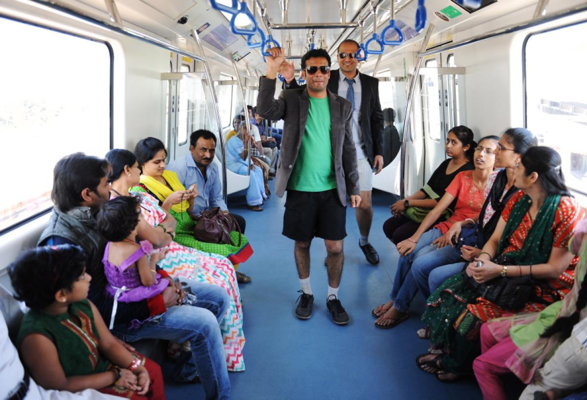 pants-subway-ride-bangalore