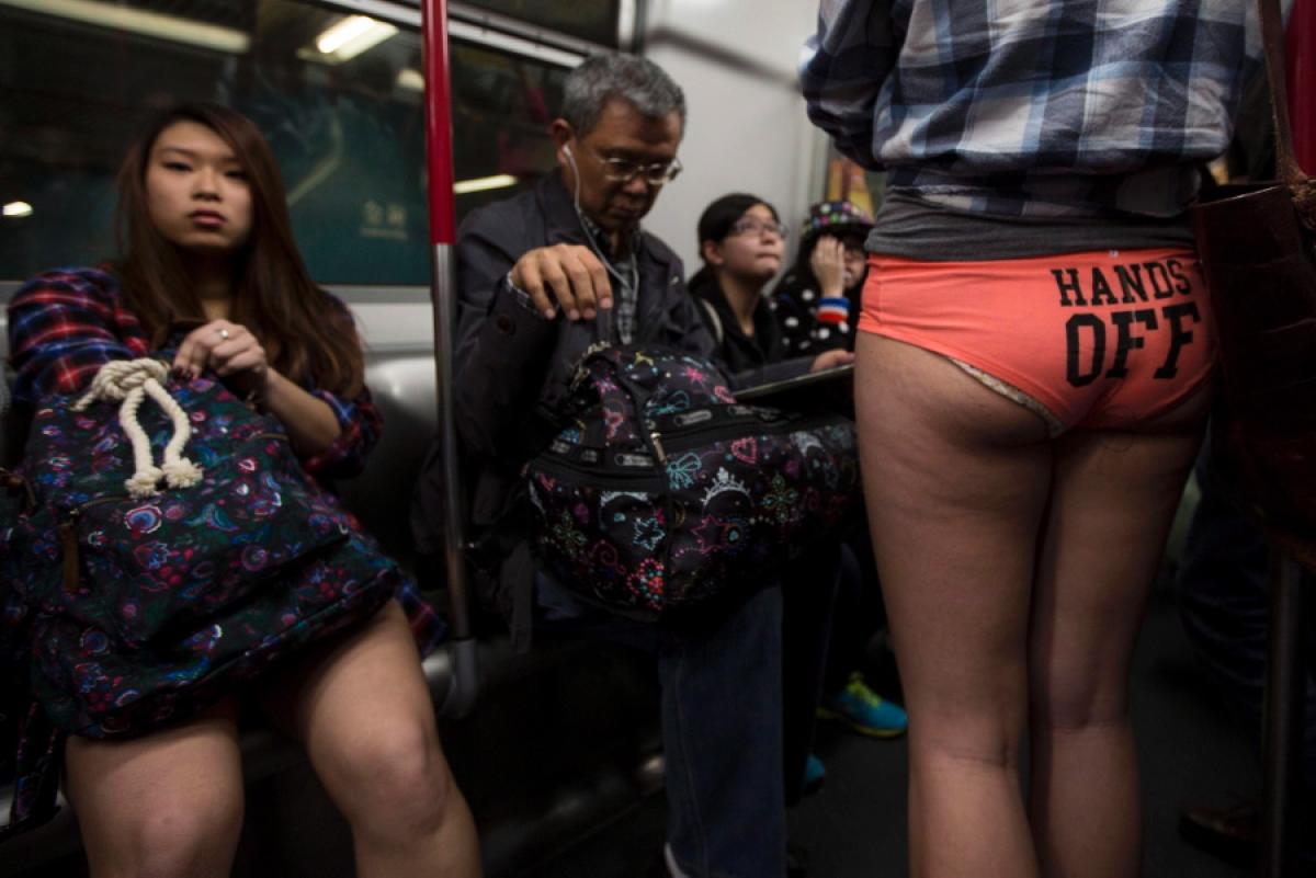 pants-subway-ride-hong-kong3