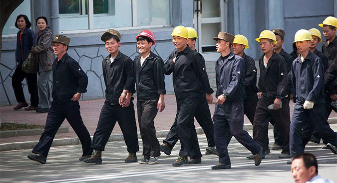 nkorean-workers-675x368