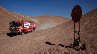 Bolívia felé dübörög a Dakar