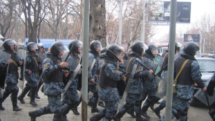 Agresszióba torkolt a tüntetés Jerevánban