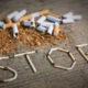 Újabb szigorítások jönnek a dohányosoknak